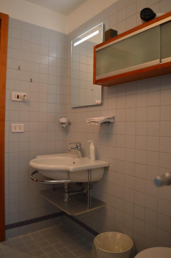 Domus B Corso Francia Apartment Rome Extérieur photo